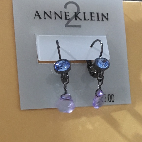 Jewelry - Earrings!! New